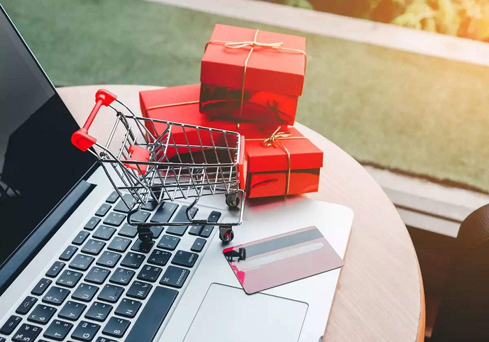Fashion brands focus on e-commerce to woo shoppers back to stores